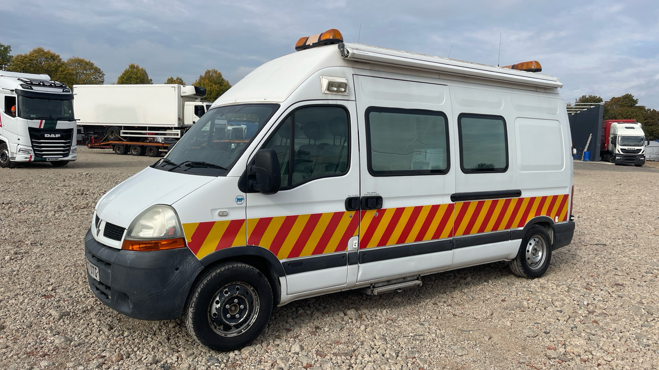 RENAULT MASTER 35 2.5 DCI 100PS - Fourgon utilitaire, Véhicule de voirie/ Spécial: photos 2 RENAULT MASTER 35 2.5 DCI 100PS - Fourgon utilitaire, Véhicule de voirie/ Spécial: photos 2