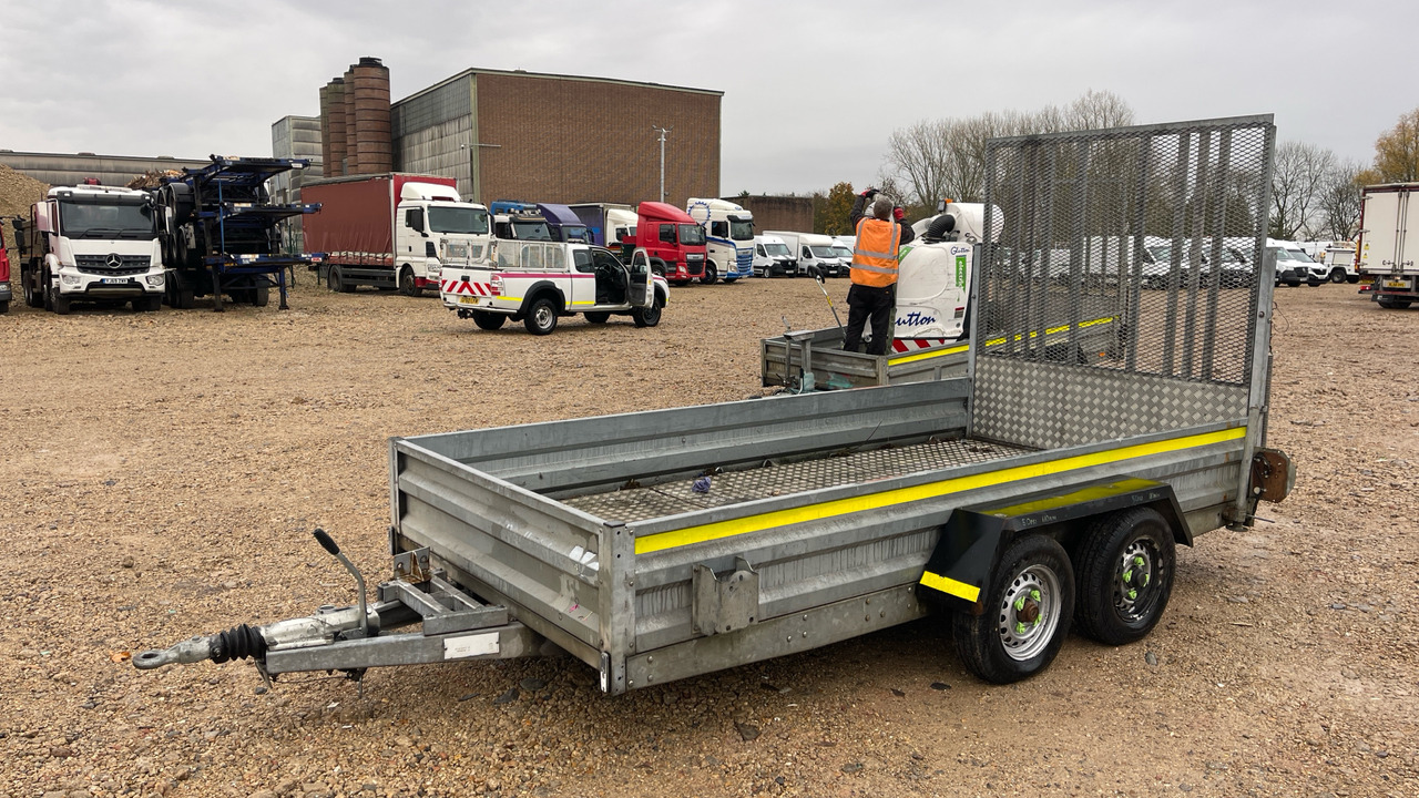 INDESPENSION V67Z - Remorque: photos 2 INDESPENSION V67Z - Remorque: photos 2