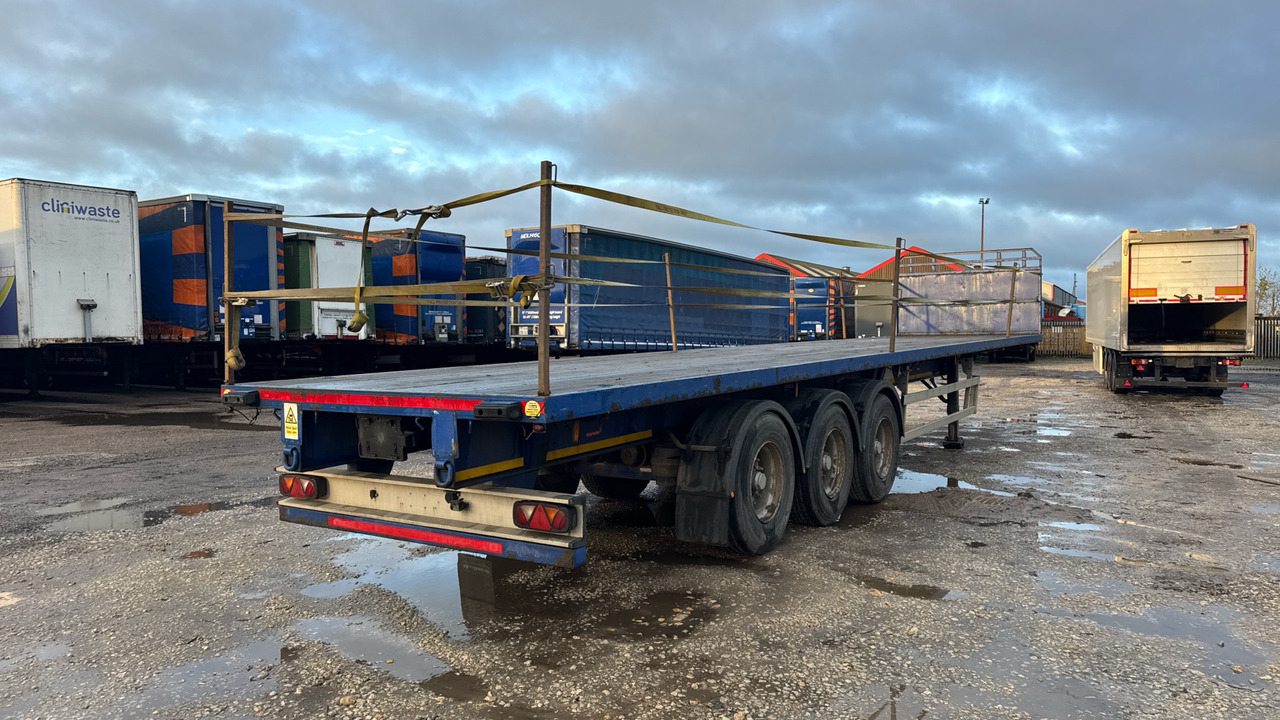 MONTRACON FLAT - Remorque: photos 5 MONTRACON FLAT - Remorque: photos 5