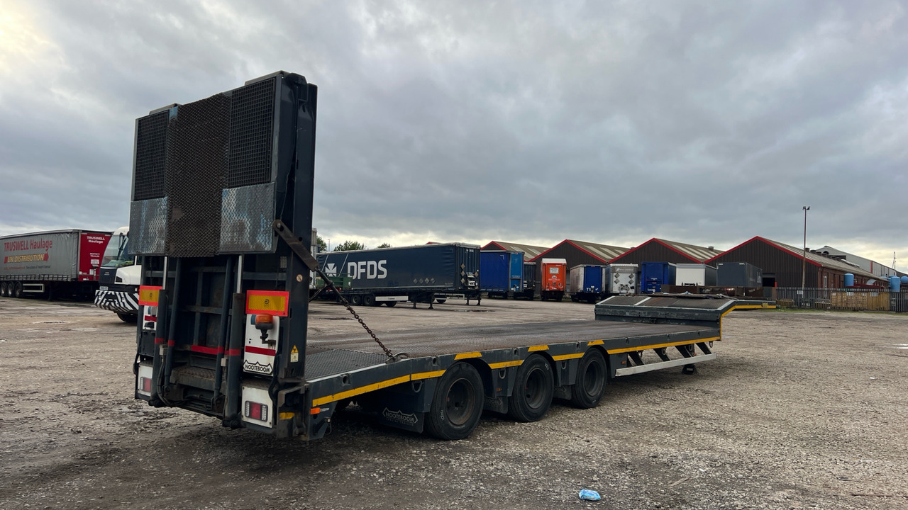 NOOTEBOOM MACHINE CARRIER STEPFRAME - Remorque: photos 5 NOOTEBOOM MACHINE CARRIER STEPFRAME - Remorque: photos 5