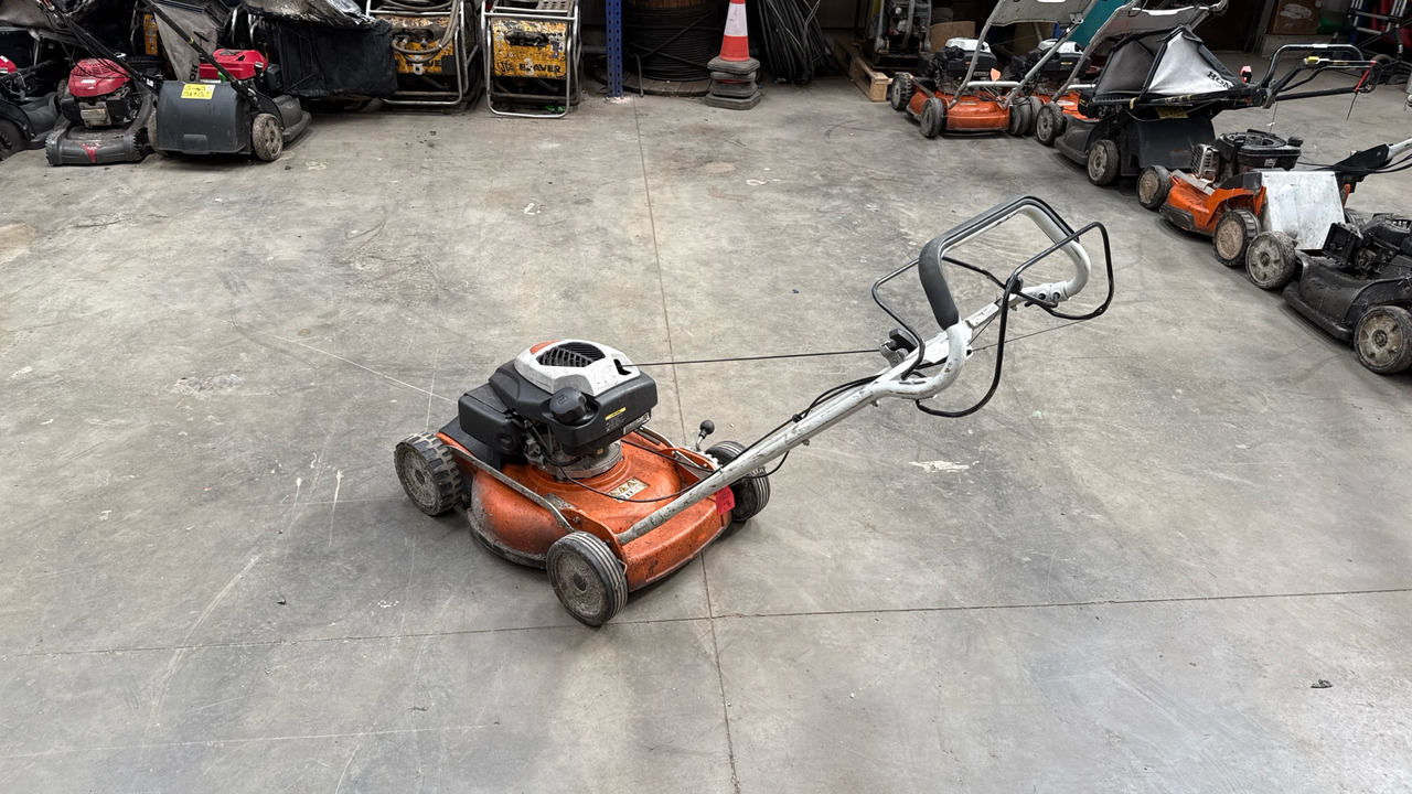 STIHL RM4 RTP - Motofaucheuse: photos 3 STIHL RM4 RTP - Motofaucheuse: photos 3