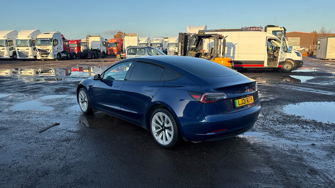 TESLA MODEL 3 LONG RANGE DUAL MOTOR - Berline: photos 3 TESLA MODEL 3 LONG RANGE DUAL MOTOR - Berline: photos 3
