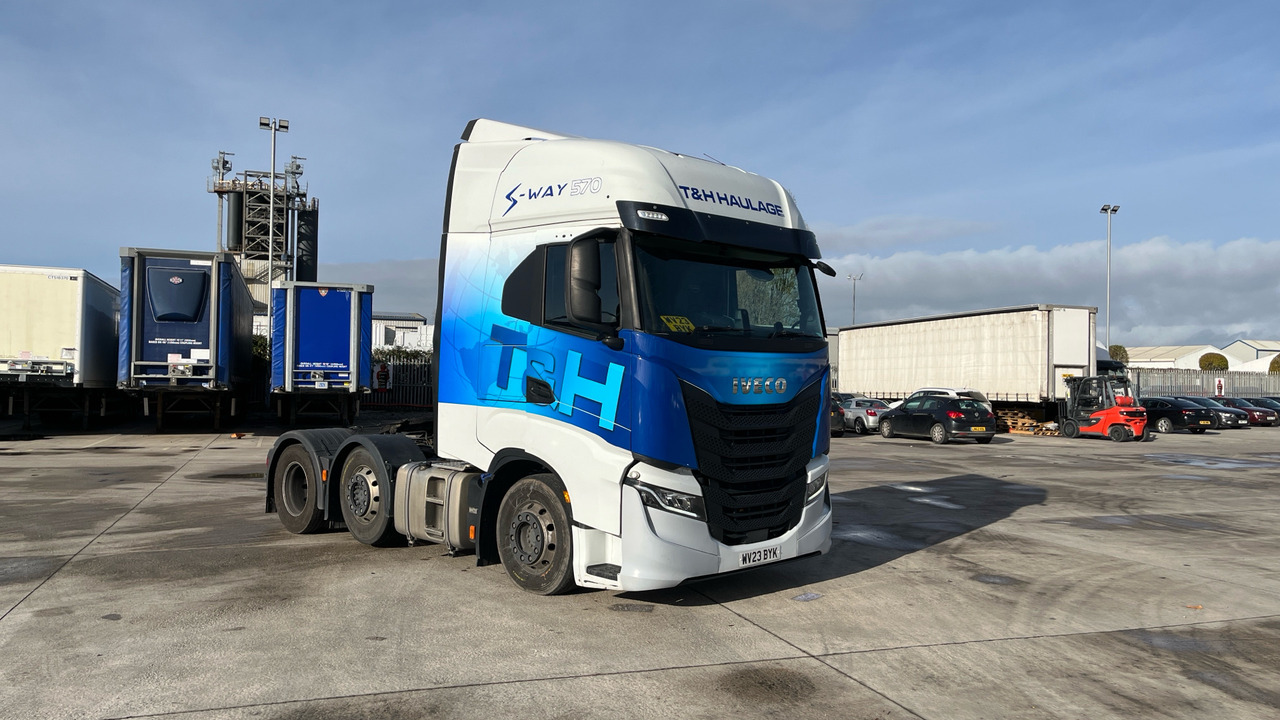 Iveco S-Way 570 - Tracteur routier: photos 1 Iveco S-Way 570 - Tracteur routier: photos 1