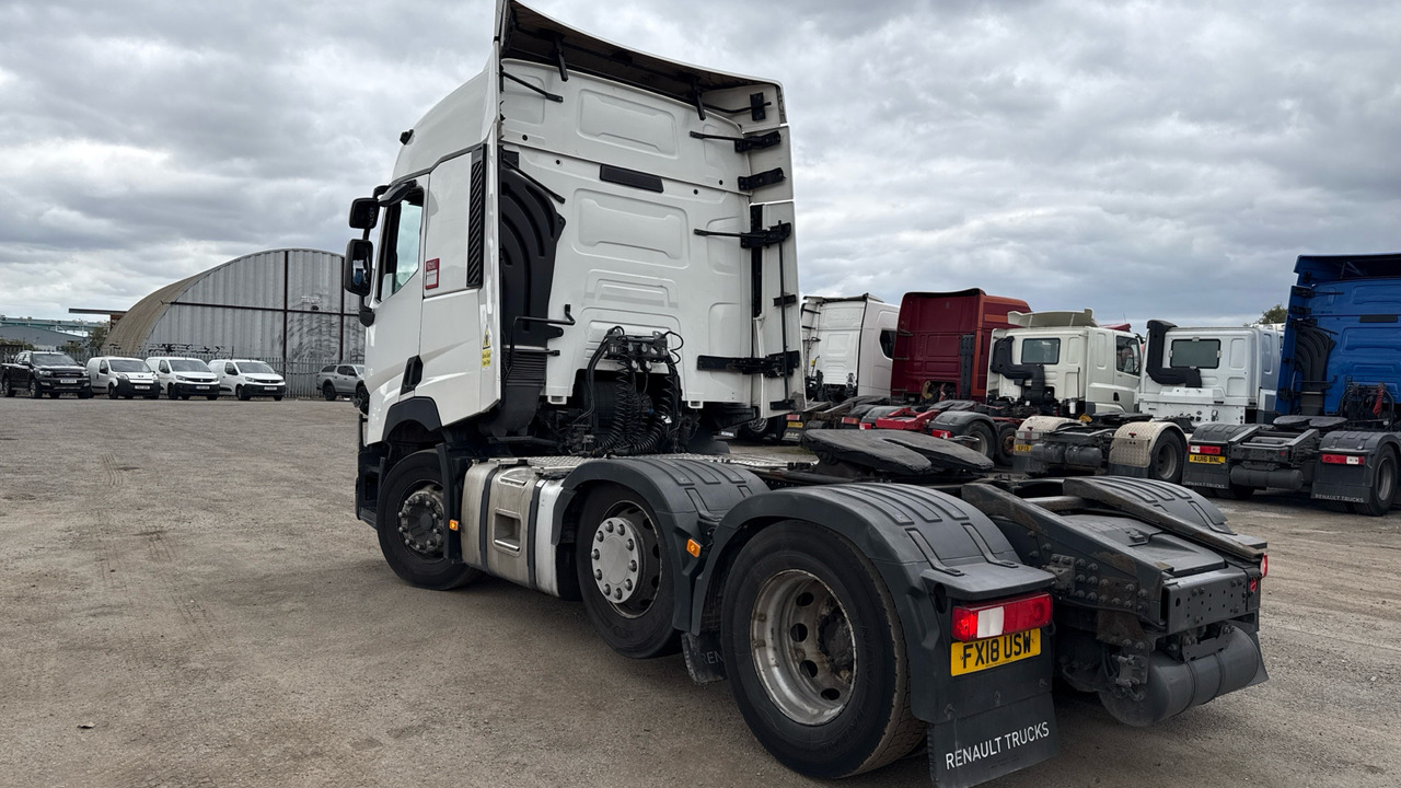 RENAULT T 460 - Tracteur routier: photos 3 RENAULT T 460 - Tracteur routier: photos 3