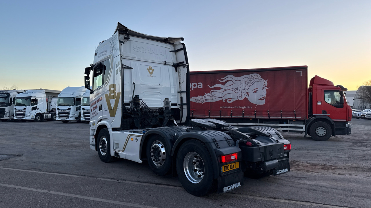 SCANIA S 650 V8 '50TH ANNIVERSARY - Tracteur routier: photos 3 SCANIA S 650 V8 '50TH ANNIVERSARY - Tracteur routier: photos 3