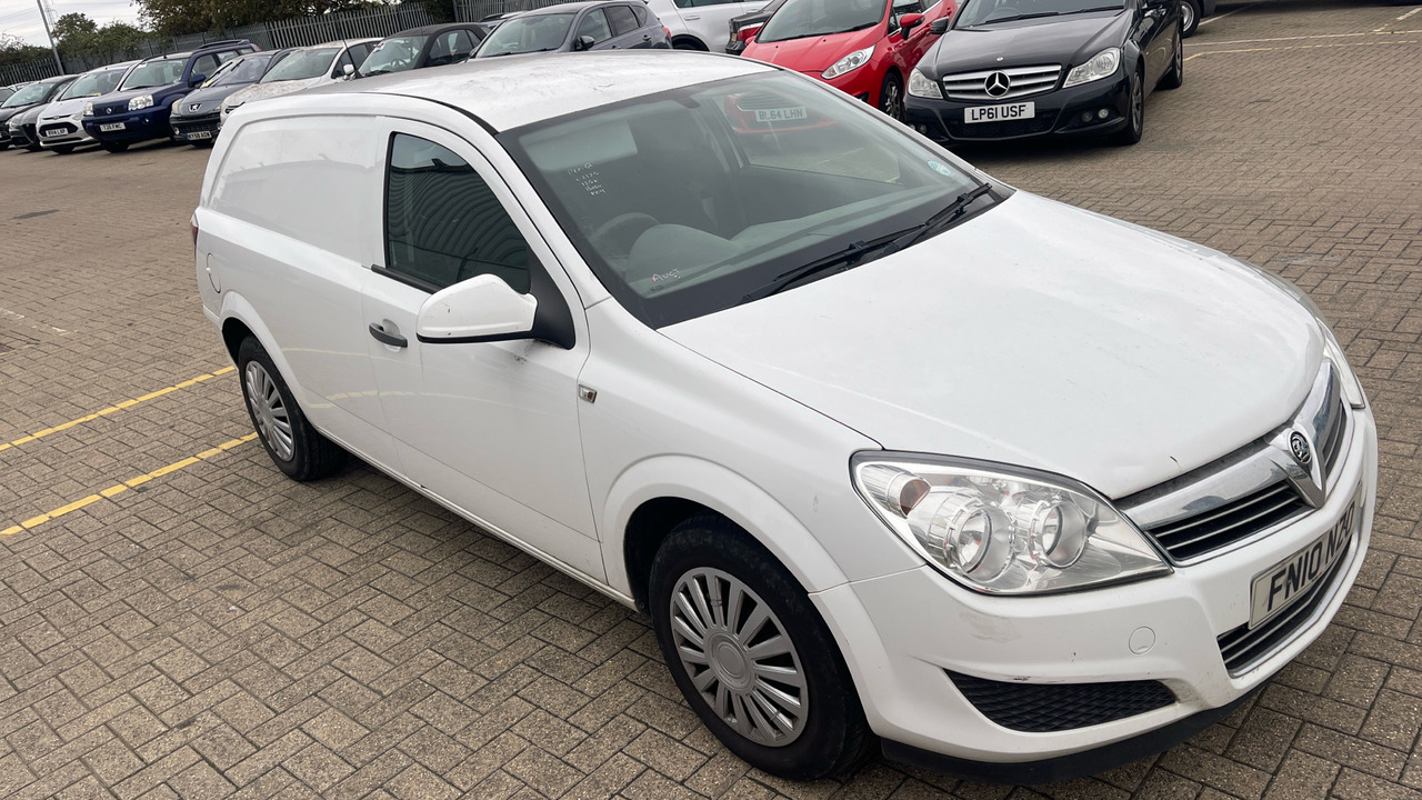 VAUXHALL ASTRA CLUB 1.7 CDTI - Voiture: photos 1 VAUXHALL ASTRA CLUB 1.7 CDTI - Voiture: photos 1