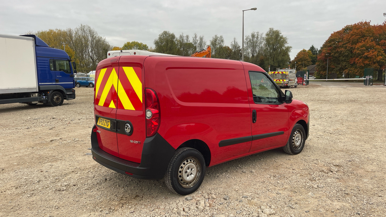 VAUXHALL COMBO 2000 1.6 CDTI 16V 105ps H1 Van - Fourgonnette: photos 4 VAUXHALL COMBO 2000 1.6 CDTI 16V 105ps H1 Van - Fourgonnette: photos 4