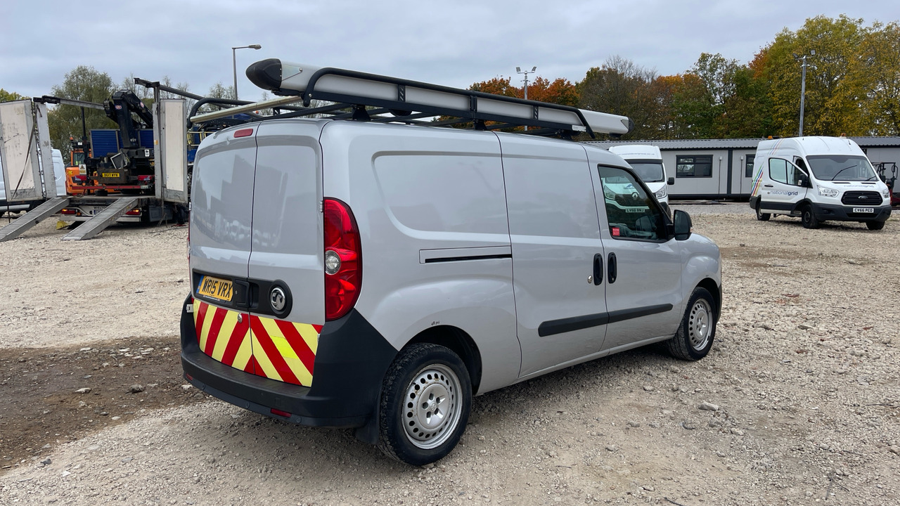 VAUXHALL COMBO 2300 1.3 CDTI - Fourgonnette: photos 4 VAUXHALL COMBO 2300 1.3 CDTI - Fourgonnette: photos 4