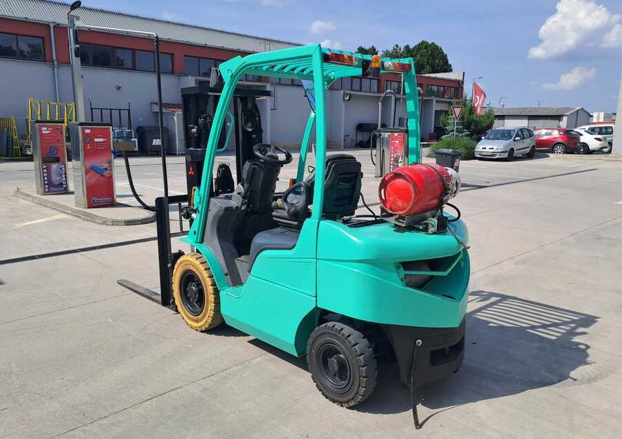Mitsubishi FG25N - Chariot élévateur à gaz: photos 3 Mitsubishi FG25N - Chariot élévateur à gaz: photos 3