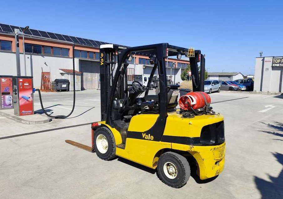 Yale GLP30VX - Chariot élévateur à gaz: photos 2 Yale GLP30VX - Chariot élévateur à gaz: photos 2