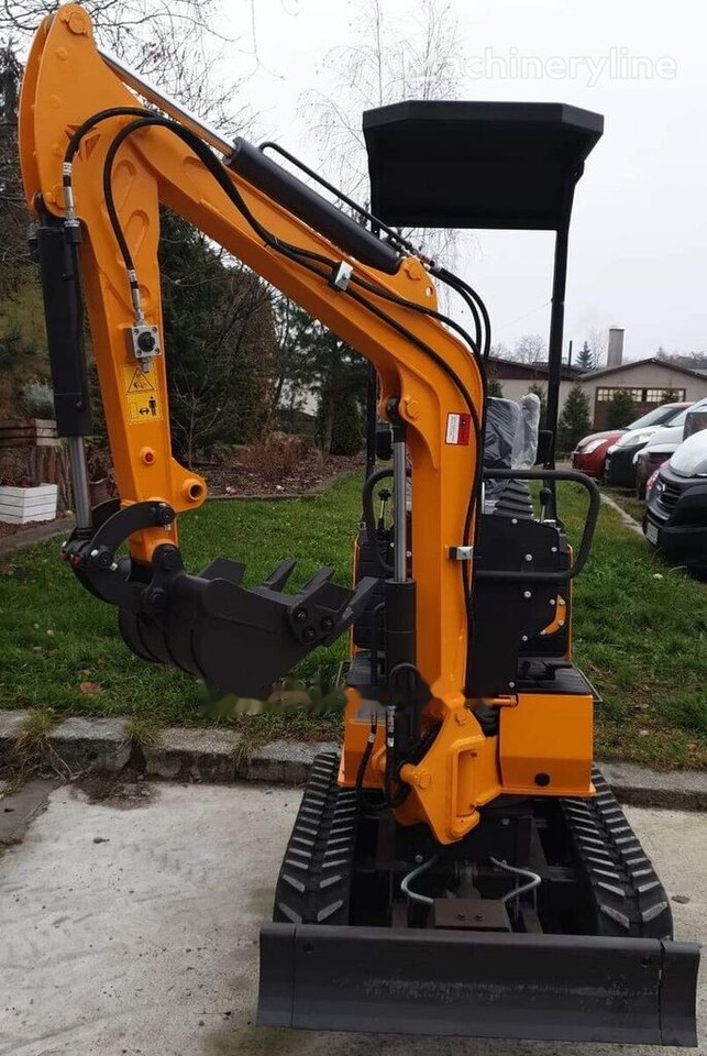 Berger Kraus Mini Excavator BK800BS torsion arm with FULL equipment - Mini pelle: photos 3 Berger Kraus Mini Excavator BK800BS torsion arm with FULL equipment - Mini pelle: photos 3