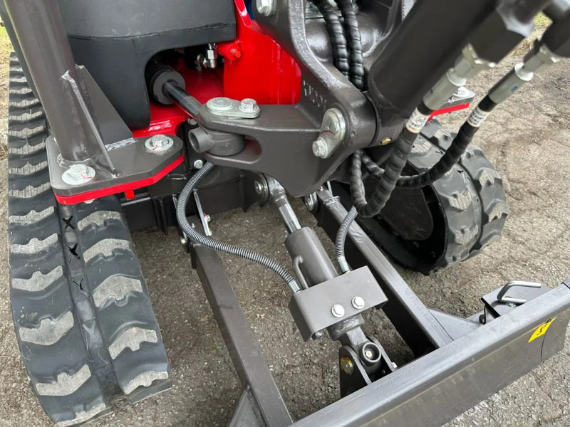 Rhino Rhinoceros XN12-9 - Mini pelle: photos 4 Rhino Rhinoceros XN12-9 - Mini pelle: photos 4