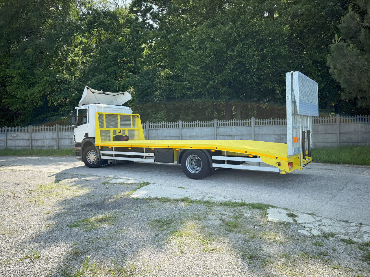 SCANIA P280 - Remorqueuse: photos 4 SCANIA P280 - Remorqueuse: photos 4