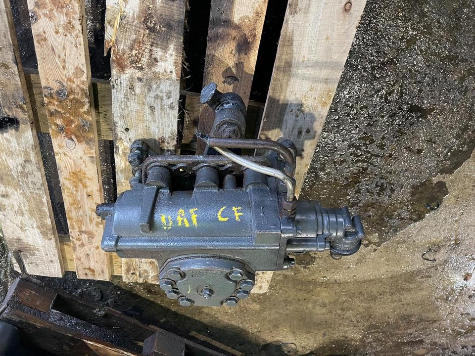 DAF CF Lenkung Lenkgetriebe - Commande de gouvernail pour Camion: photos 1 DAF CF Lenkung Lenkgetriebe - Commande de gouvernail pour Camion: photos 1