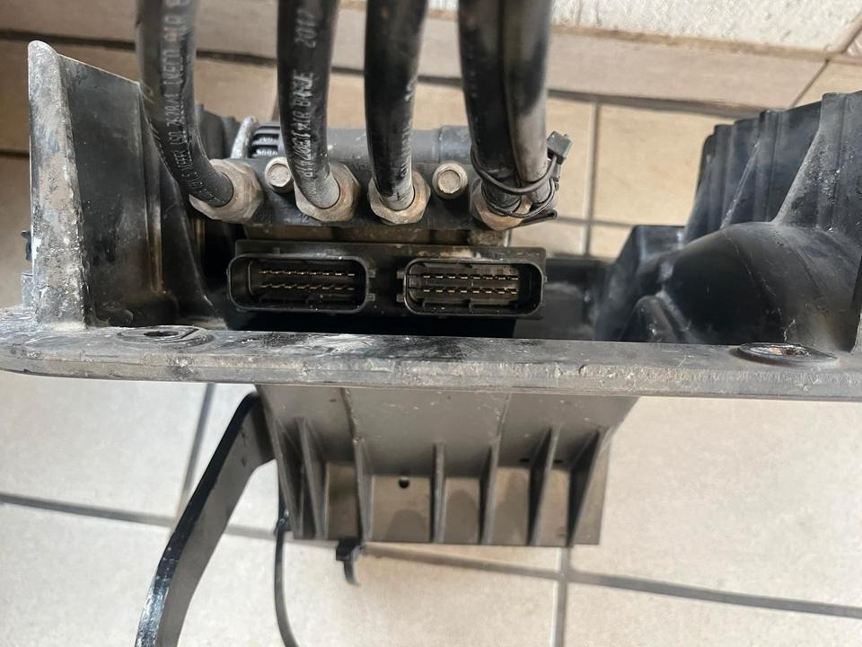 IVECO STRALIS 450 Fußbremsventil Bremsventil WABCO 9650019060 - Valve de frein pour Camion: photos 3 IVECO STRALIS 450 Fußbremsventil Bremsventil WABCO 9650019060 - Valve de frein pour Camion: photos 3