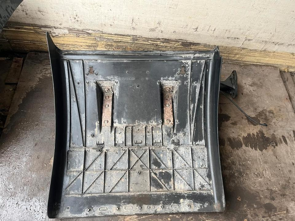 IVECO Stralis 450 Kotflügel vorne rechts 41299389 / 41299388 - Aile pour Camion: photos 5 IVECO Stralis 450 Kotflügel vorne rechts 41299389 / 41299388 - Aile pour Camion: photos 5