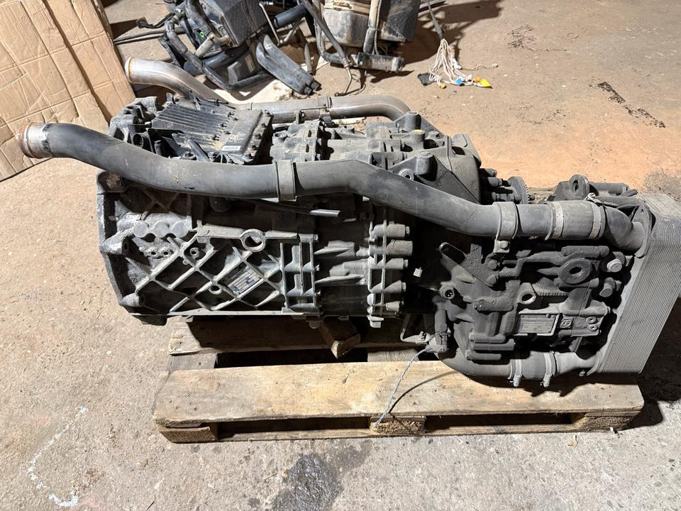 MAN Getriebe ZF ASTRONIC 12 AS 2331 TD Intarder3 ohneSteuergerät - Boîte de vitesse pour Camion: photos 4 MAN Getriebe ZF ASTRONIC 12 AS 2331 TD Intarder3 ohneSteuergerät - Boîte de vitesse pour Camion: photos 4