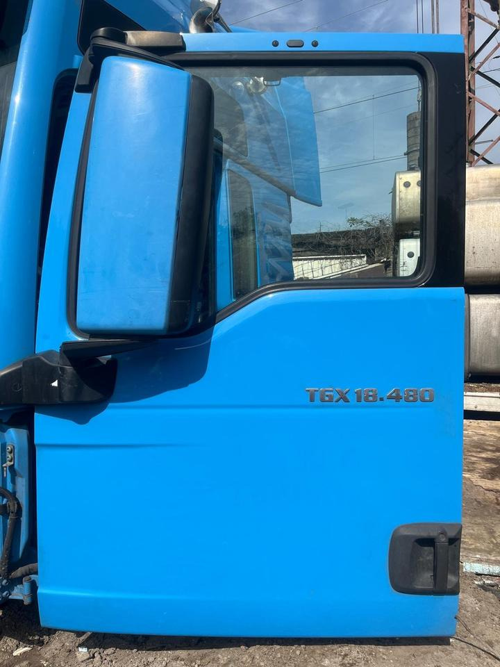 MAN TGX EU6 Fahrertür, Tür blau, Spiegel & Innenverkleidung - Portière et pièces pour Camion: photos 1 MAN TGX EU6 Fahrertür, Tür blau, Spiegel & Innenverkleidung - Portière et pièces pour Camion: photos 1
