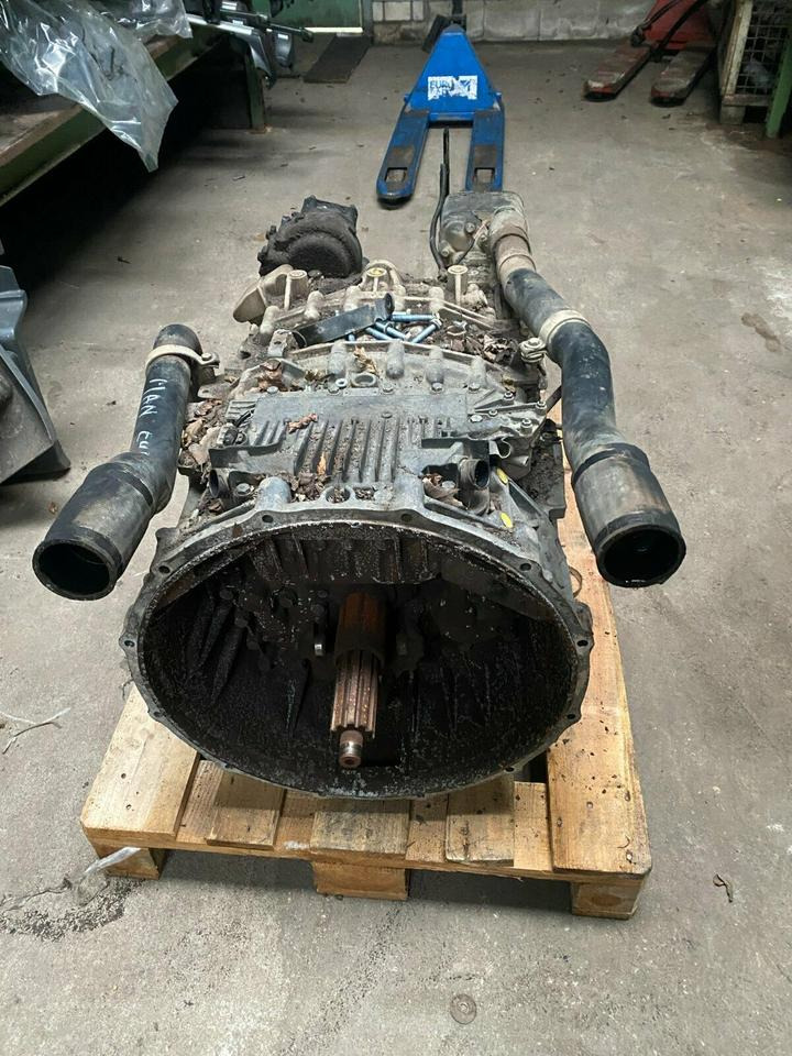 MAN TGX TGS Getriebe ZF 12 AS 2331 TD mit Intarder & Nebenantrieb - Boîte de vitesse pour Camion: photos 1 MAN TGX TGS Getriebe ZF 12 AS 2331 TD mit Intarder & Nebenantrieb - Boîte de vitesse pour Camion: photos 1