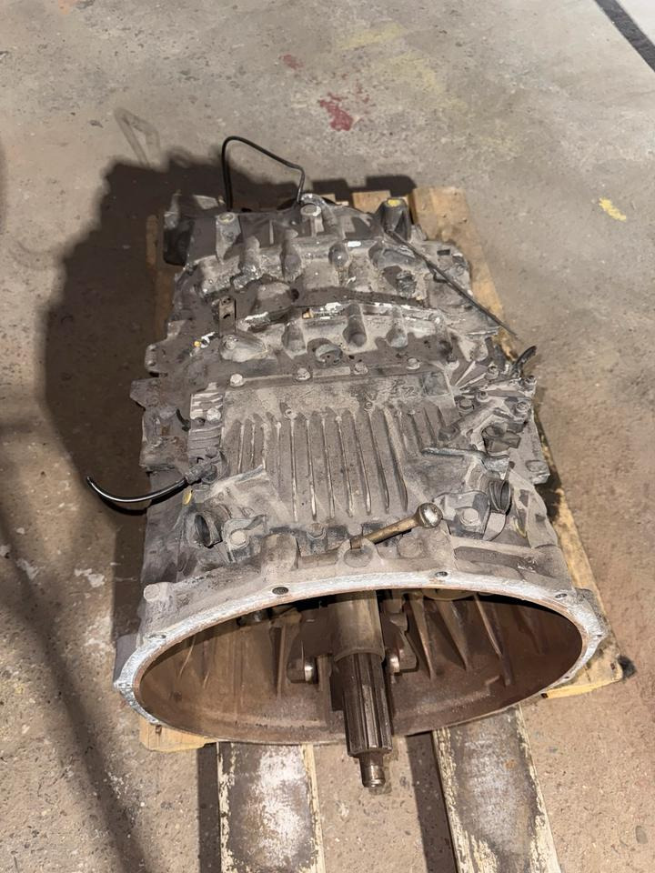 MAN ZF ASTRONIC 12 AS 2130 TD Getriebe + Nebenantrieb - Boîte de vitesse pour Camion: photos 2 MAN ZF ASTRONIC 12 AS 2130 TD Getriebe + Nebenantrieb - Boîte de vitesse pour Camion: photos 2