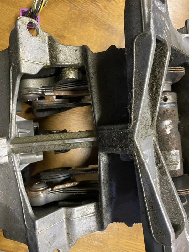 Mercedes Actros MP4 Lenksäule Lenkung - Colonne de direction pour Camion: photos 5 Mercedes Actros MP4 Lenksäule Lenkung - Colonne de direction pour Camion: photos 5