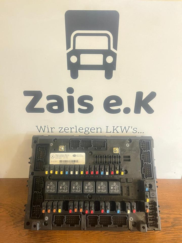 Mercedes Actros MP4 SAM Cabin Sicherungskasten A0004469658 - Fusible pour Camion: photos 1 Mercedes Actros MP4 SAM Cabin Sicherungskasten A0004469658 - Fusible pour Camion: photos 1