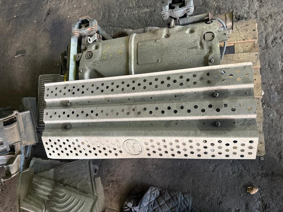 Mercedes Atego 4 EU6 Auspuff Katalysator A0074909712 - Catalyseur pour Camion: photos 3 Mercedes Atego 4 EU6 Auspuff Katalysator A0074909712 - Catalyseur pour Camion: photos 3
