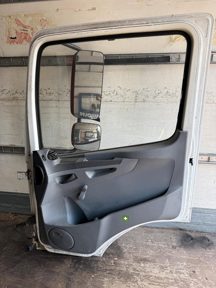 Mercedes Atego Beifahrertür Weiß Spiegel Innenverkleidung LN 75 - Portière et pièces pour Camion: photos 2 Mercedes Atego Beifahrertür Weiß Spiegel Innenverkleidung LN 75 - Portière et pièces pour Camion: photos 2
