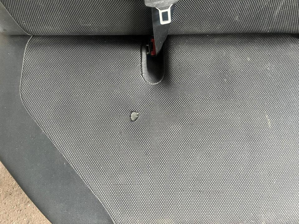 Mercedes Sprinter 4er-Sitzbank Hinten - Siège pour Camion: photos 3 Mercedes Sprinter 4er-Sitzbank Hinten - Siège pour Camion: photos 3