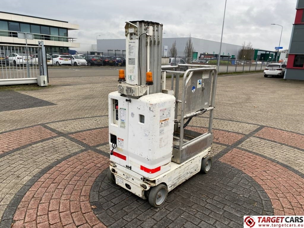 Genie GR-20 RunAbout Electric Vertical Mast Lift 802cm - Nacelle à mât vertical: photos 3 Genie GR-20 RunAbout Electric Vertical Mast Lift 802cm - Nacelle à mât vertical: photos 3