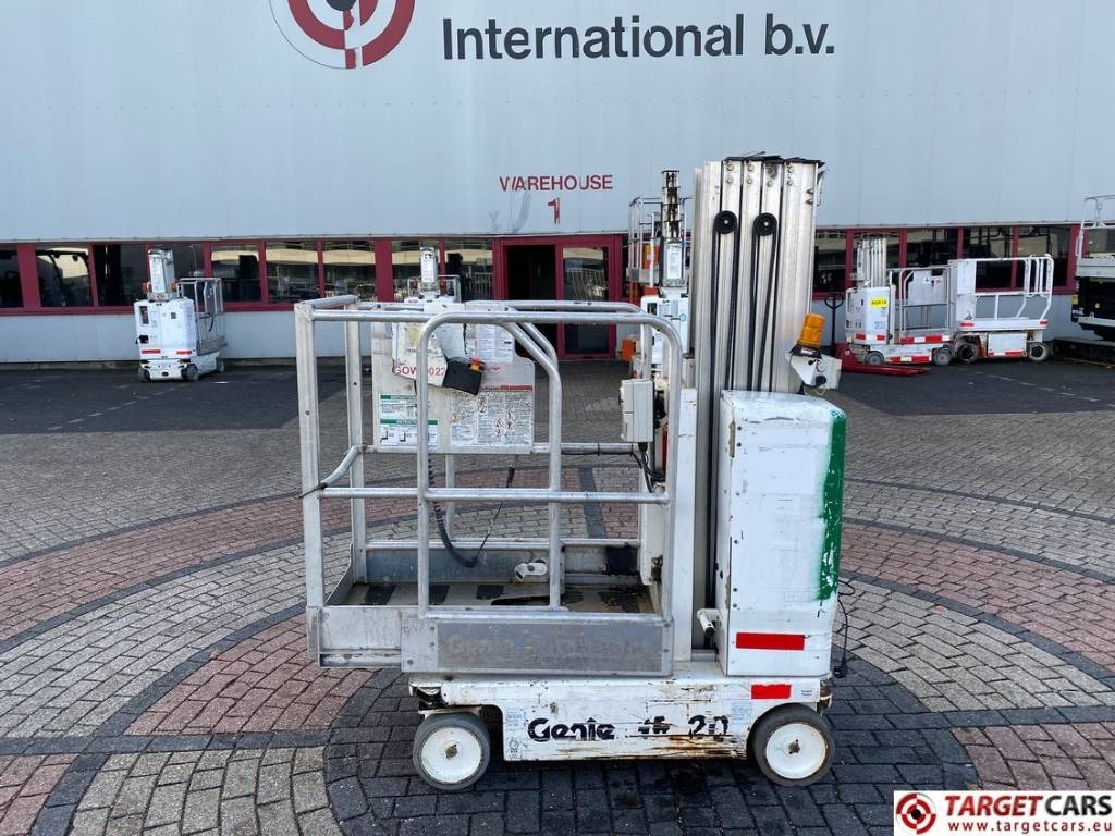 Genie GR-20 RunAbout Electric Vertical Mast Lift 802cm - Nacelle à mât vertical: photos 5 Genie GR-20 RunAbout Electric Vertical Mast Lift 802cm - Nacelle à mât vertical: photos 5