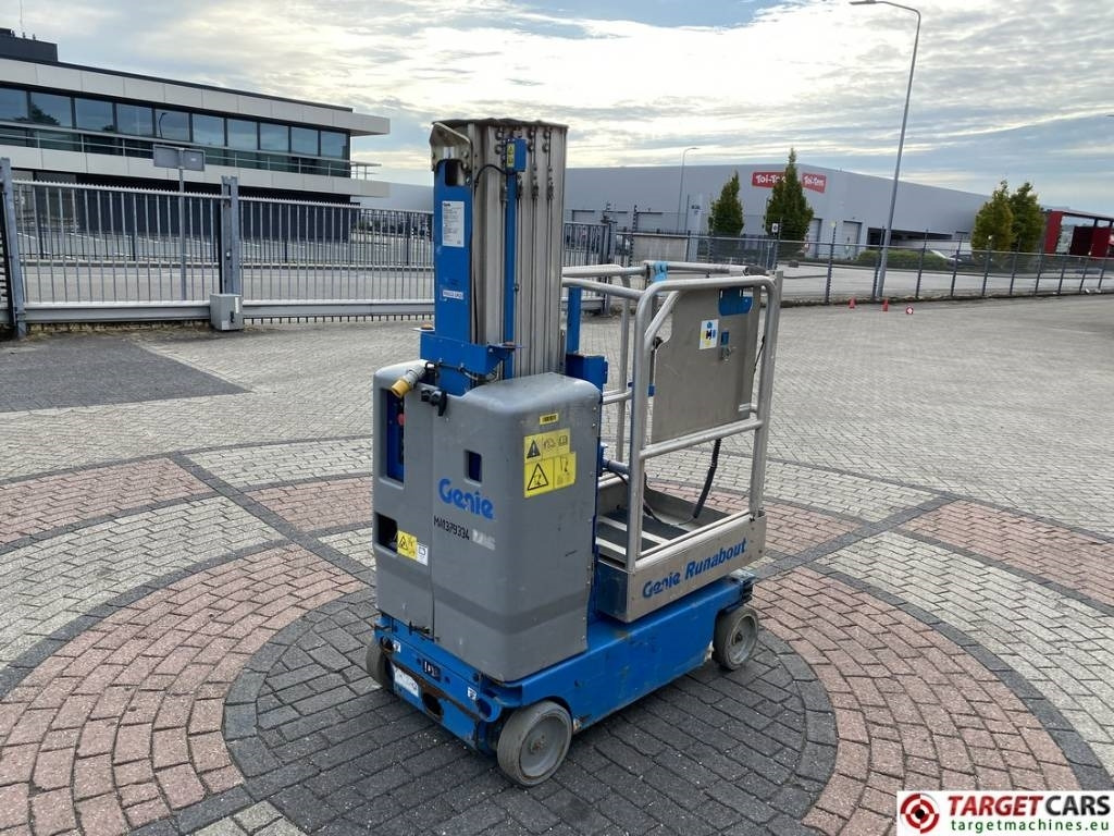 Genie GR20 Runabout Electric Vertical Mast Lift 802cm - Nacelle à mât vertical: photos 3 Genie GR20 Runabout Electric Vertical Mast Lift 802cm - Nacelle à mât vertical: photos 3