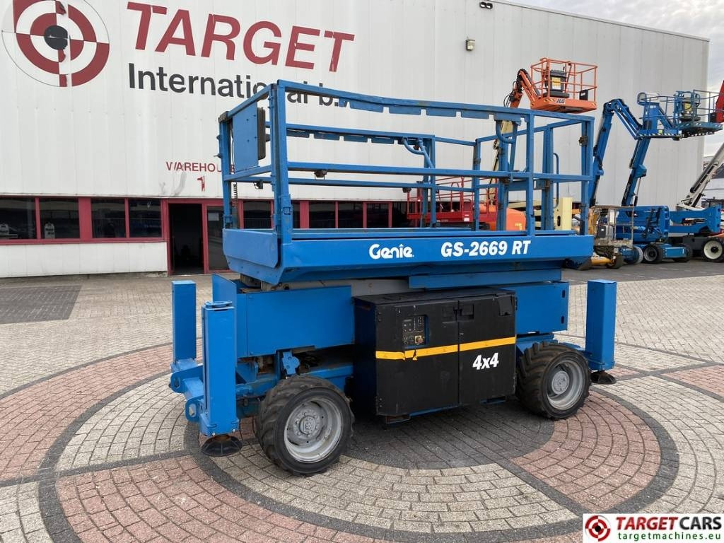 Genie GS-2669RT Diesel 4x4 Scissor Work Lift 1000cm - Nacelle ciseaux: photos 1 Genie GS-2669RT Diesel 4x4 Scissor Work Lift 1000cm - Nacelle ciseaux: photos 1