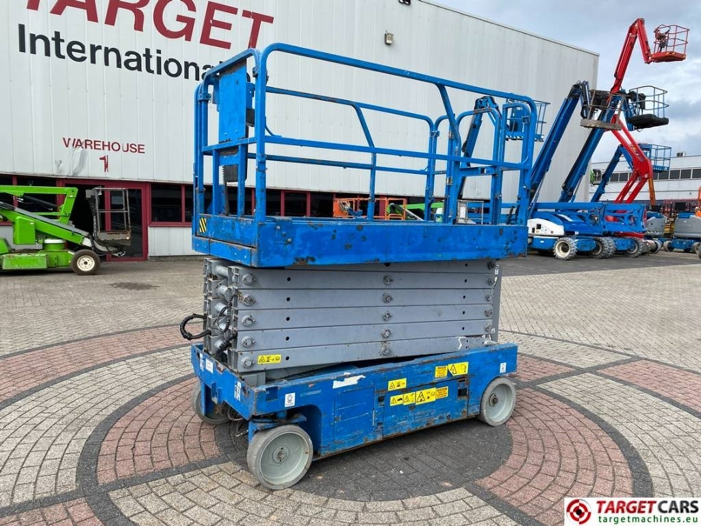 Genie GS-4047 Electric Scissor Work Lift 1389cm - Nacelle ciseaux: photos 1 Genie GS-4047 Electric Scissor Work Lift 1389cm - Nacelle ciseaux: photos 1