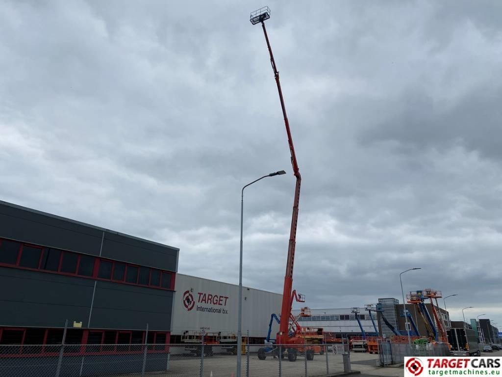 Genie Z-135/70 Articulated 4x4x4 Diesel Boom Lift 4315cm - Nacelle articulée: photos 5 Genie Z-135/70 Articulated 4x4x4 Diesel Boom Lift 4315cm - Nacelle articulée: photos 5