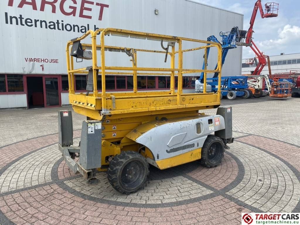 Haulotte Compact 10DX Diesel 4x4 Scissor 1015cm DEFECT - Nacelle ciseaux: photos 1 Haulotte Compact 10DX Diesel 4x4 Scissor 1015cm DEFECT - Nacelle ciseaux: photos 1