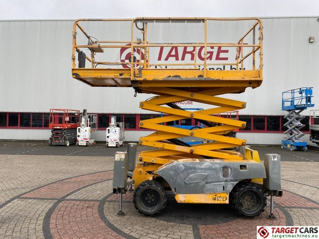 Haulotte Compact 12DX Diesel 4x4 Scissor Work Lift 1206cm - Nacelle ciseaux: photos 5 Haulotte Compact 12DX Diesel 4x4 Scissor Work Lift 1206cm - Nacelle ciseaux: photos 5