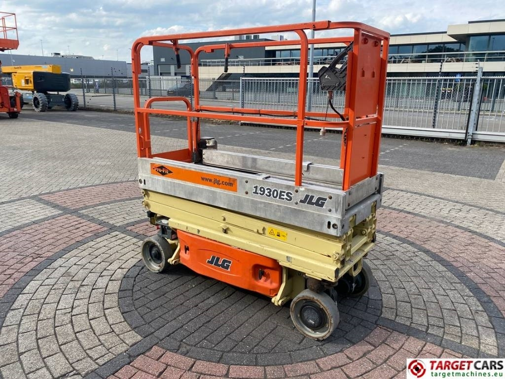 JLG 1930ES Electric Scissor Work Lift 772cm CE - Nacelle ciseaux: photos 2 JLG 1930ES Electric Scissor Work Lift 772cm CE - Nacelle ciseaux: photos 2