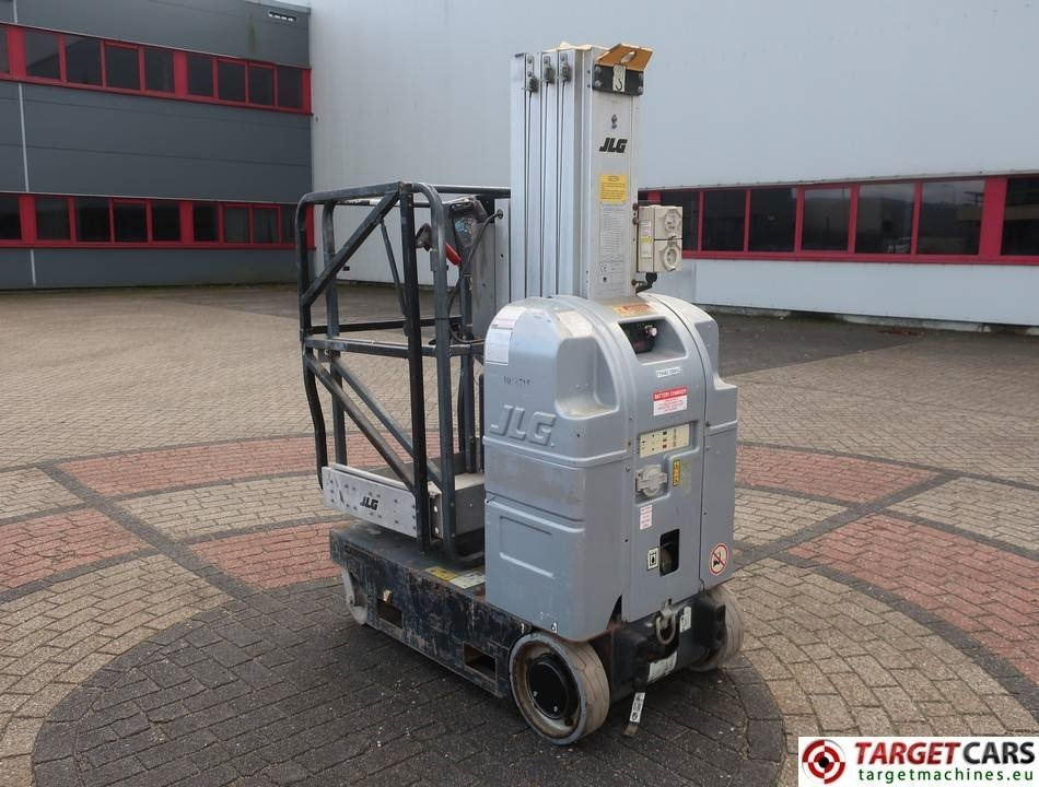 JLG 20MVL Electric Vertical Mast Work Lift 798cm - Nacelle: photos 4 JLG 20MVL Electric Vertical Mast Work Lift 798cm - Nacelle: photos 4