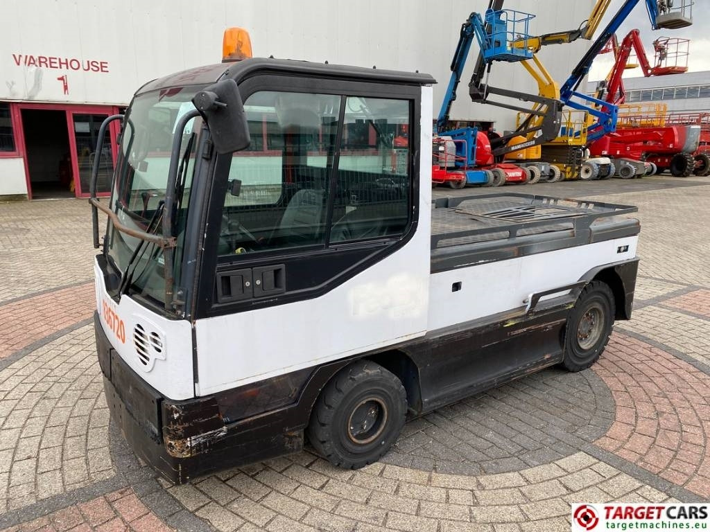 Linde P250 Tow Tug Truck Tractor Electric 80V Max 25T - Tracteur communal: photos 1 Linde P250 Tow Tug Truck Tractor Electric 80V Max 25T - Tracteur communal: photos 1