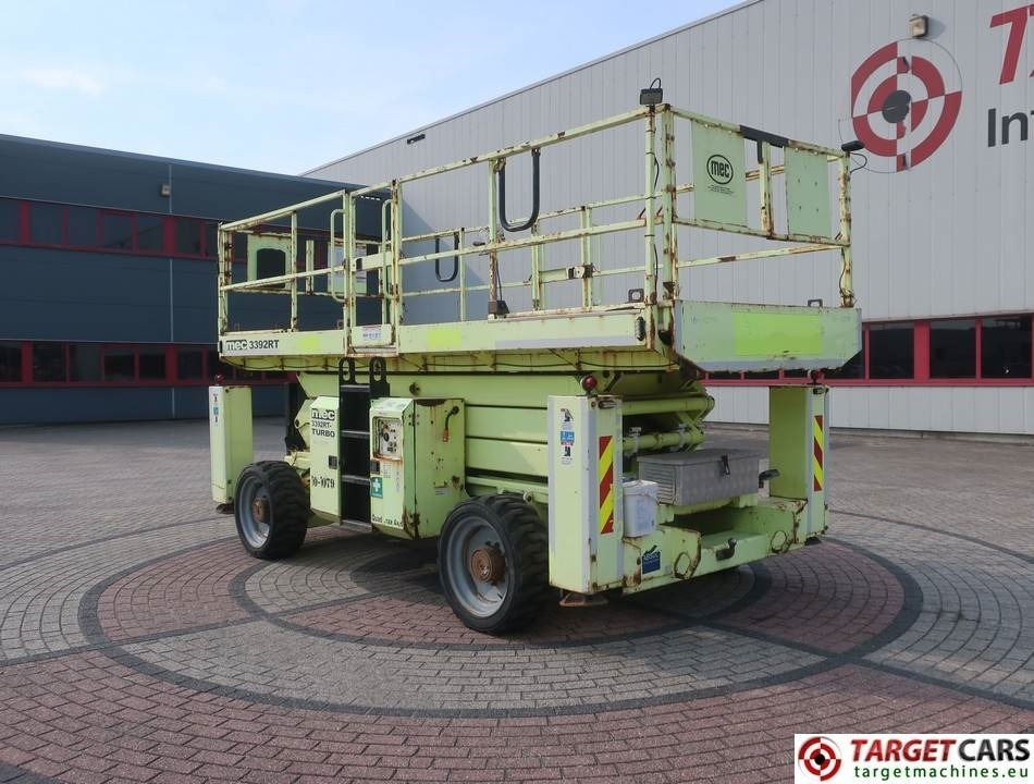 MEC 3392RT-T Diesel 4x4 Scissor Work Lift 1200cm - Nacelle ciseaux: photos 4 MEC 3392RT-T Diesel 4x4 Scissor Work Lift 1200cm - Nacelle ciseaux: photos 4