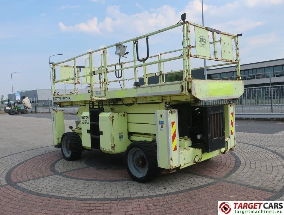 MEC 3392RT-T Diesel 4x4 Scissor Work Lift 1200cm - Nacelle ciseaux: photos 2 MEC 3392RT-T Diesel 4x4 Scissor Work Lift 1200cm - Nacelle ciseaux: photos 2