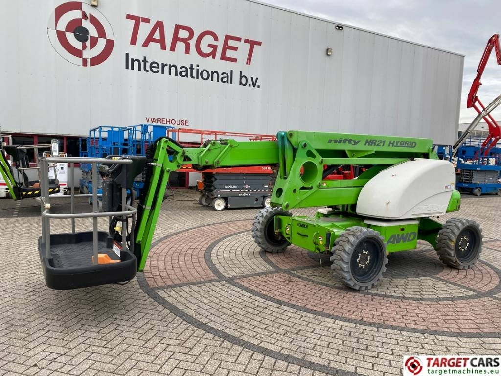 Niftylift HR21 MK1B HyBrid Articulated 4x4 Boom Lift 2080cm - Nacelle articulée: photos 1 Niftylift HR21 MK1B HyBrid Articulated 4x4 Boom Lift 2080cm - Nacelle articulée: photos 1