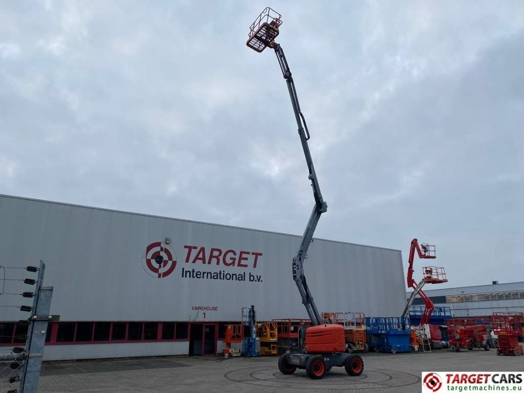 SkyJack SJ51AJ Articulated 4x4 Diesel Boom Lift 1755cm - Nacelle articulée: photos 5 SkyJack SJ51AJ Articulated 4x4 Diesel Boom Lift 1755cm - Nacelle articulée: photos 5
