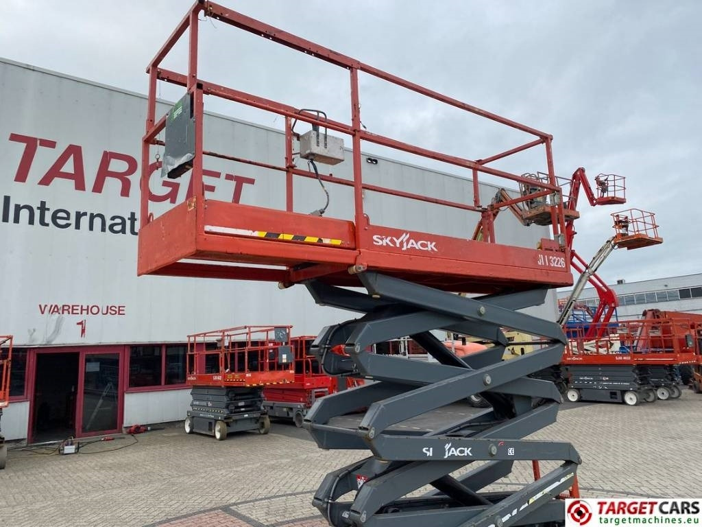 SkyJack SJIII-3226 Electric 3226 Scissor Work Lift 990cm — crédit-bail SkyJack SJIII-3226 Electric 3226 Scissor Work Lift 990cm: photos 27 SkyJack SJIII-3226 Electric 3226 Scissor Work Lift 990cm — crédit-bail SkyJack SJIII-3226 Electric 3226 Scissor Work Lift 990cm: photos 27
