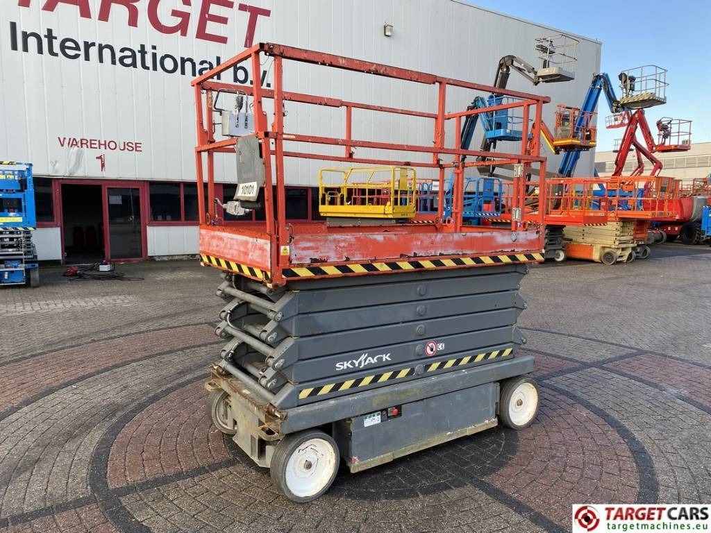 SkyJack SJIII-4740 Electric Scissor 4740 Work Lift 1380cm - Nacelle ciseaux: photos 1 SkyJack SJIII-4740 Electric Scissor 4740 Work Lift 1380cm - Nacelle ciseaux: photos 1