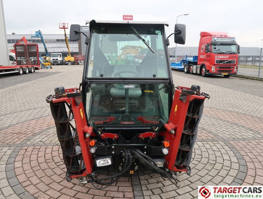 Toro LT3340 3-Gang Hydro 4WD Cylinder Reel Mower - Motofaucheuse: photos 3 Toro LT3340 3-Gang Hydro 4WD Cylinder Reel Mower - Motofaucheuse: photos 3