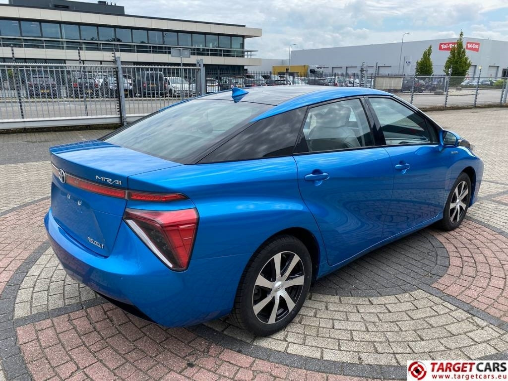 Toyota Mirai FCV HydroGen FuelCell - Berline: photos 4 Toyota Mirai FCV HydroGen FuelCell - Berline: photos 4