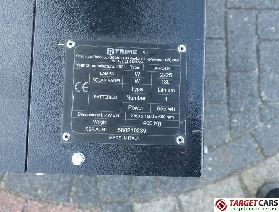 Mat d'éclairage Trime X-Pole 2x25W Led Solar Tower Light: photos 10 Mat d'éclairage Trime X-Pole 2x25W Led Solar Tower Light: photos 10