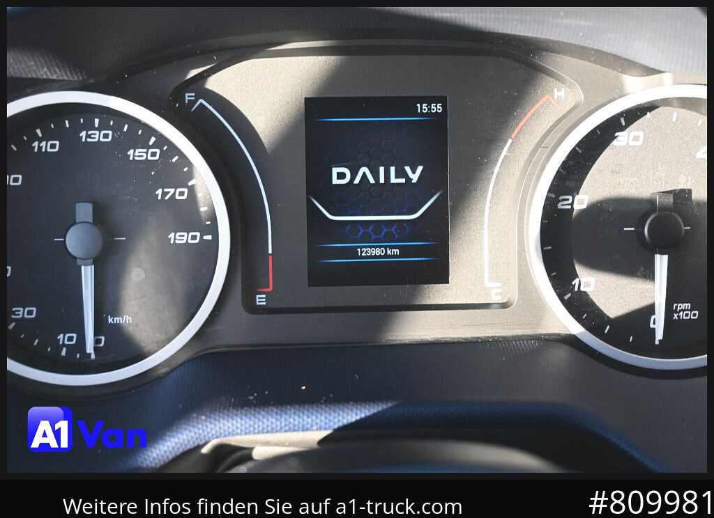 IVECO Daily 72C18 A8V Pritsche/Plane, Tempomat, AHK, Klima - Utilitaire plateau: photos 5 IVECO Daily 72C18 A8V Pritsche/Plane, Tempomat, AHK, Klima - Utilitaire plateau: photos 5